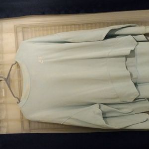 Woman's Nike sweatshirt